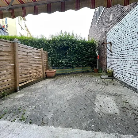 Monteurwohnung Mit Terrasse Und Zwei Baedern דירה