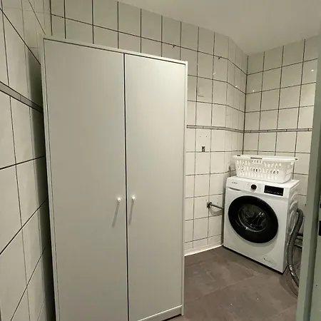 דירה Monteurwohnung Mit Terrasse Und Zwei Baedern גלזנקירכן